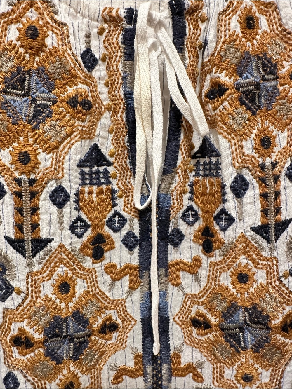 Johnny Was White Tunic with Navy & Gold Embroidery - Picture 3 of 3